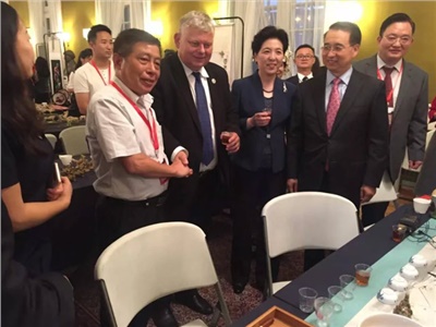 向世界展示中國非遺文化，湘益茯茶亮相湖南波蘭、捷克非遺交流周